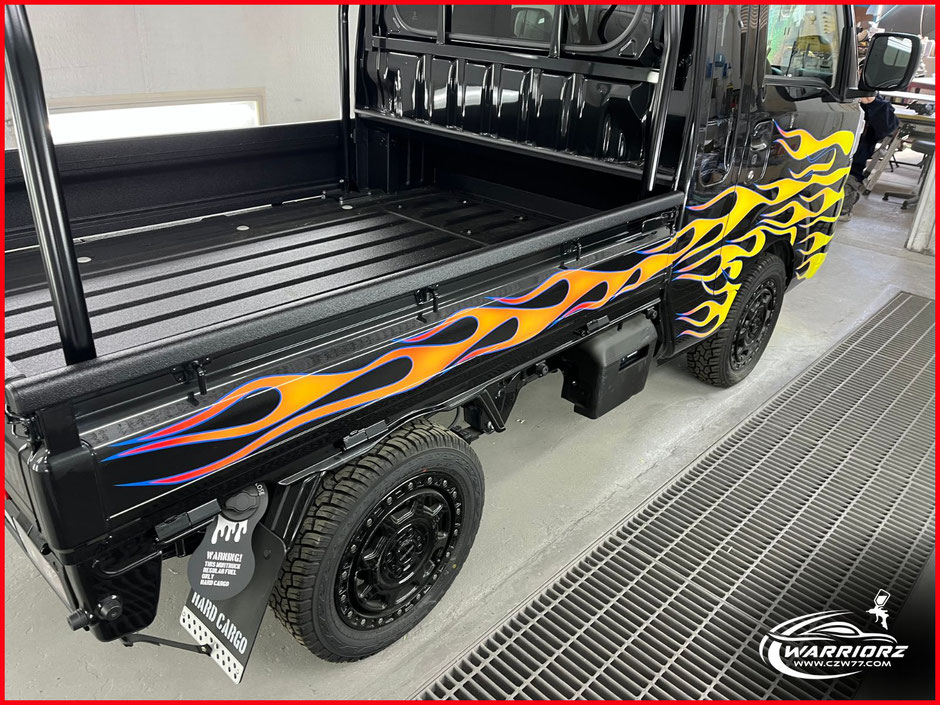 kei truck custom paint,Light Track,mini truck，軽トラカスタム,ダイハツハイゼット,カスタムペイント軽トラック,ファイヤーパターン