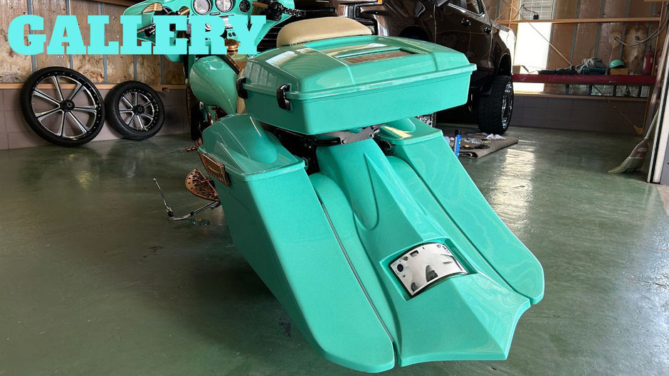 ハーレーバガーキット,ティファニーブルー,フレーク塗装,カスタムペイント,ハーレーダビットソン,カスタムバイク