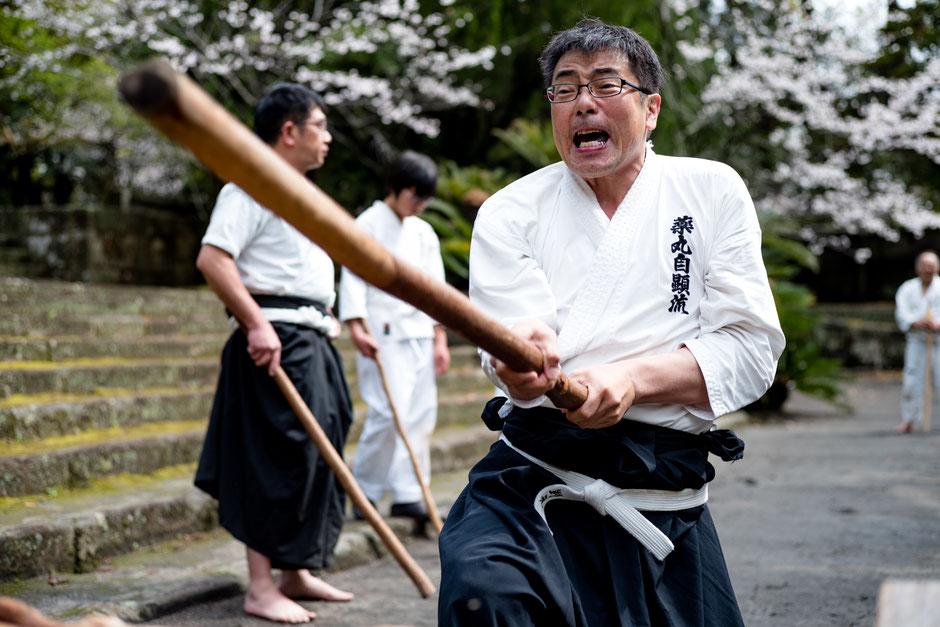 薬丸自顕流鹿児島本部道場・野元さんの気合漲る続け打ち。