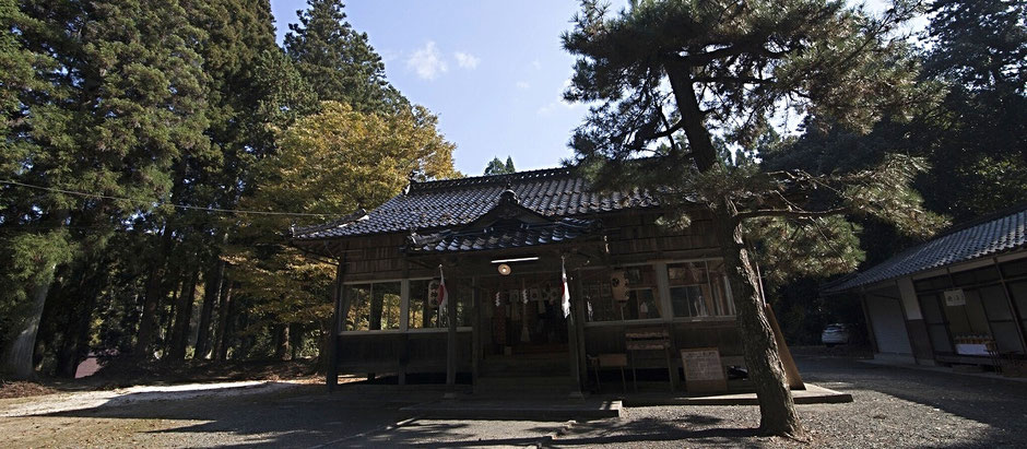 獅子山八幡宮の拝殿を撮影した画像