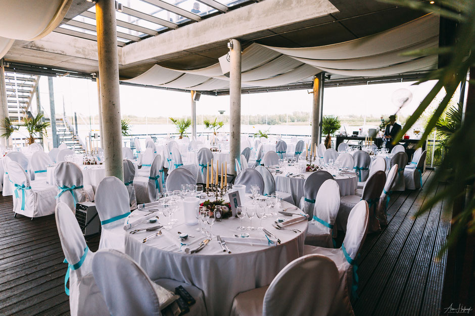 Strandhaus Norderstedt Hochzeitsfeier | Hochzeitslocation | Hochzeitsfotograf: Anne Hufnagl aus Hamburg | Kontakt: anne@romanticshoots.de | Wedding Location |