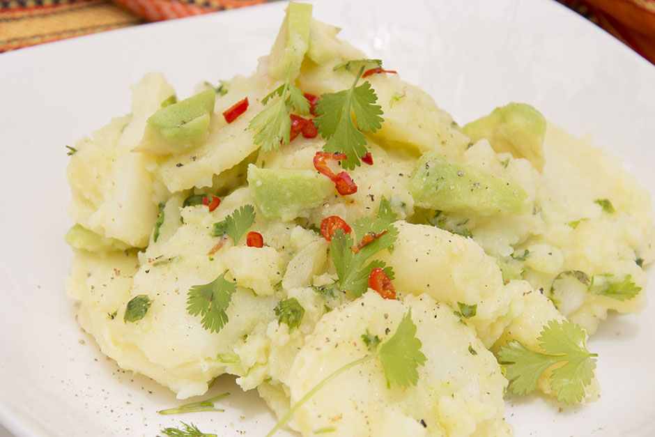Kartoffelsalat mit Avocado
