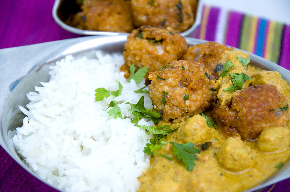 Kichererbsen-Curry mit Hirsebällchen vegan