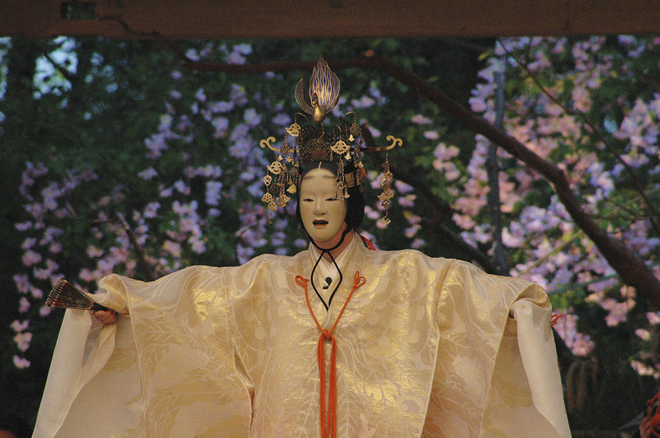 増女(雪)　武田神社薪能第1回「羽衣」シテ 佐久間二郎師