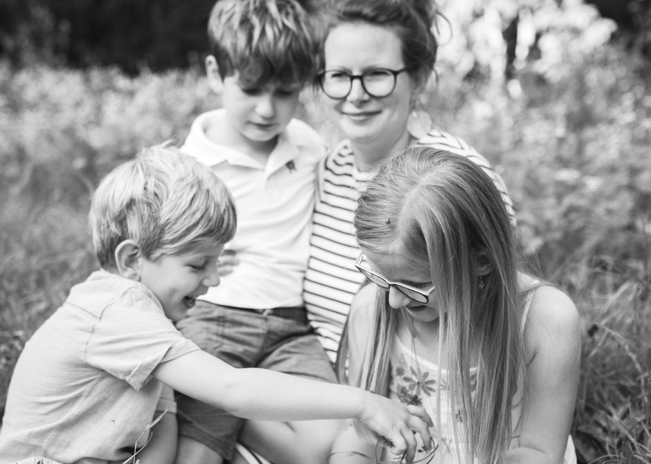 Fotografie Corinna Mamok, Familienfotograf Saarland, Fotograf Saarland, Kinderfotos Saarlouis, natürliche und authentische Familienbilder Saarland