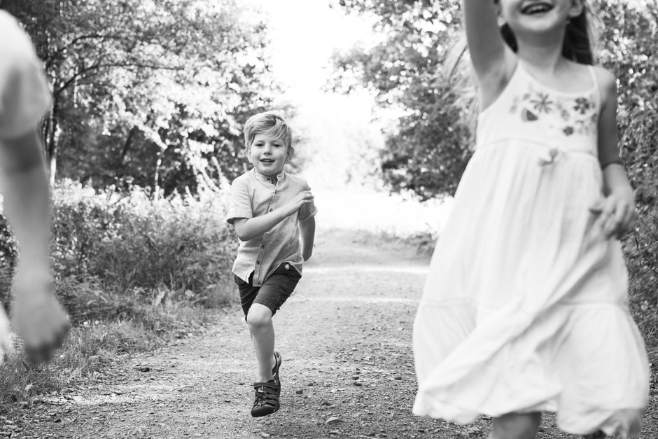 natürliche und authentische Familienfotos Saarland, Familienfotograf Saarland, Fotografie Corinna Mamok