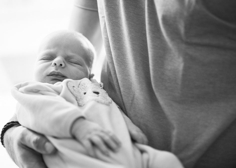Fotografie Corinna Mamok, Babyfotos Saarbrücken, Babybilder Saarland, Fotograf Babybilder Saarland, Neugeborenen Fotos Saarbrücken