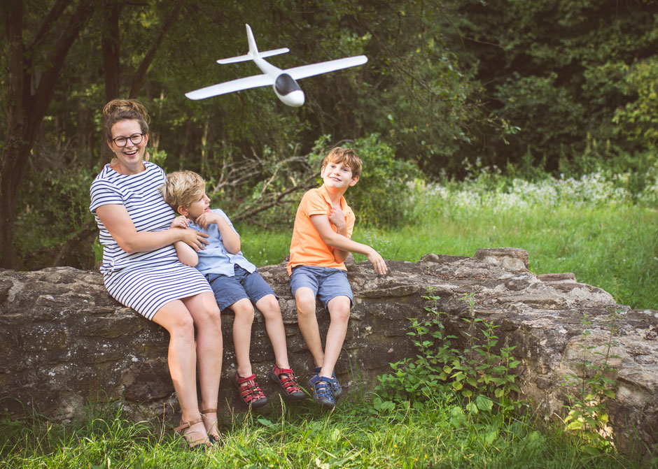 Familienfotograf Saarland, natürliche und authentische Kinderfotos Saarbrücken, Fotografie Corinna Mamok, Fotograf Saarlouis