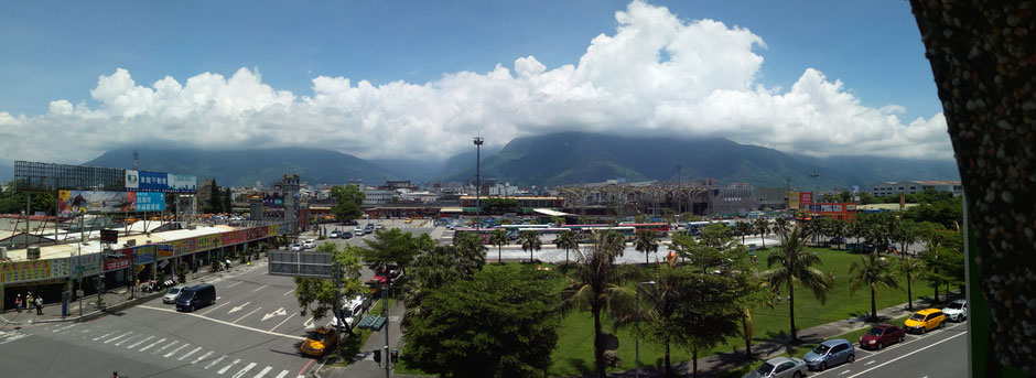 Hualien, Taiwan, Taiwan 2017, Hualien 2017, Hualien Train Station, Berge, Hualien Hauptbahnhof