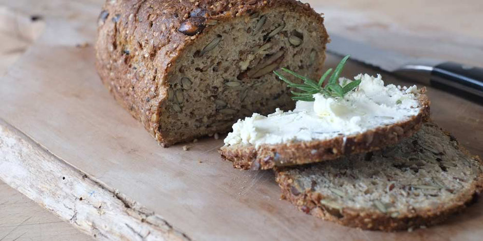 Saftiges Keto Körnerbrot