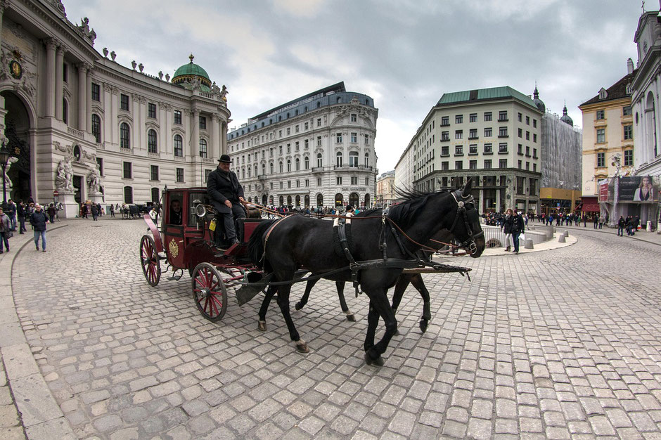 Innenstadt Wien mit Fiaker Quelle: pixabay
