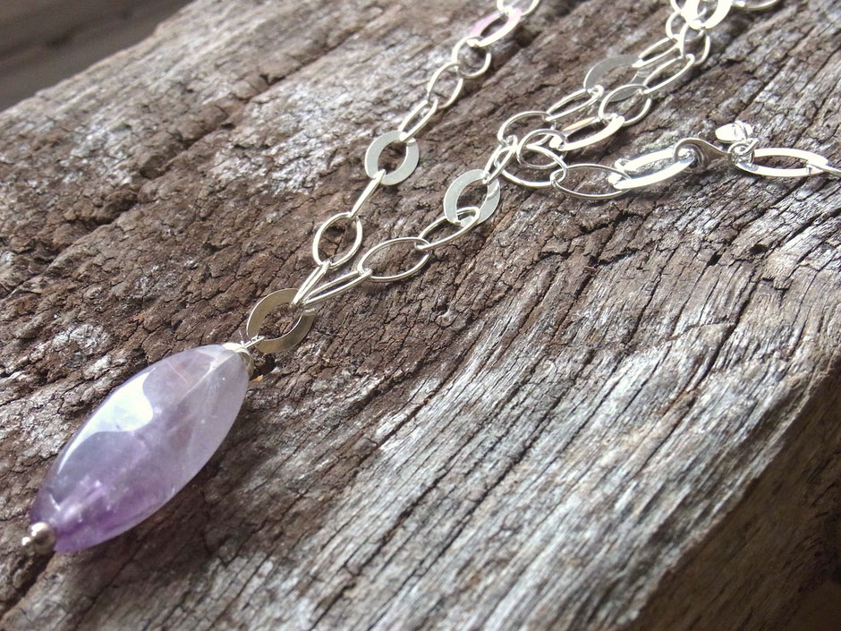 Elegante Silberkette mit großem Amethyst Stein Anhänger