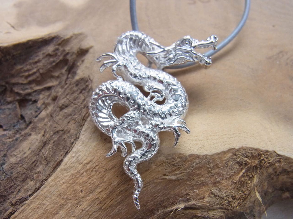 Drache Anhänger aus Silber