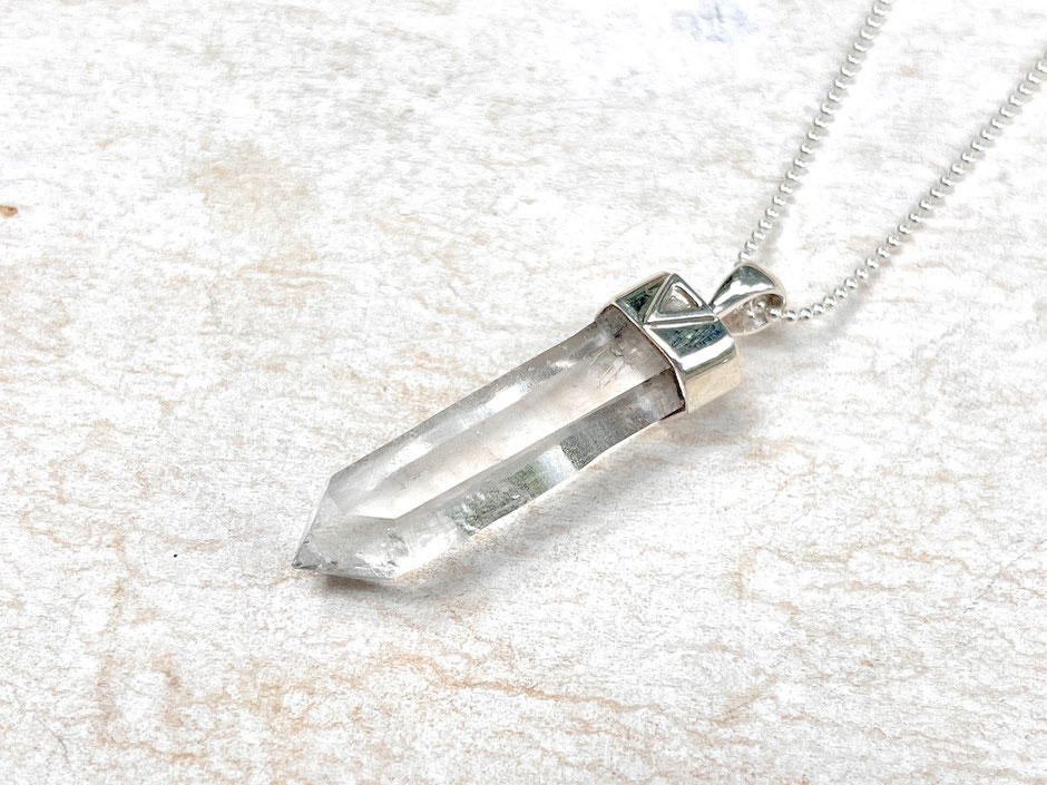 Himalaya Kristall in Silberkappe als Anhänger mit Kette in Silber