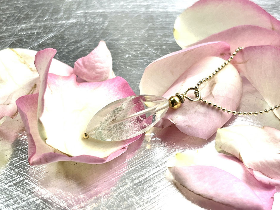 goldene kette mit Prasiolith Anhänger