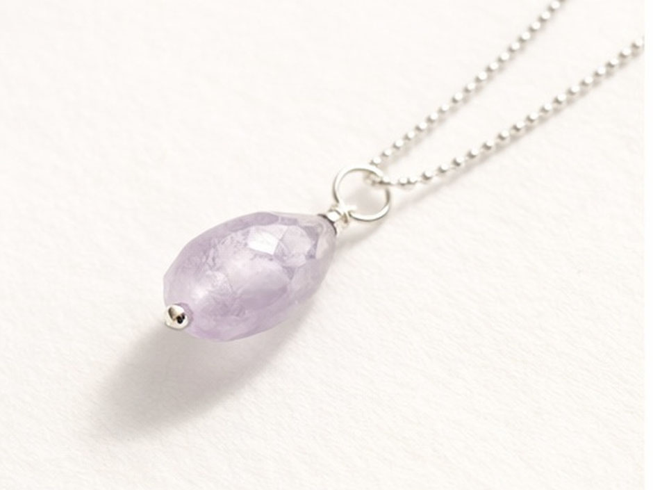 Halskette mit hellem Lavendel Amethyst Anhänger in Sterling Silber