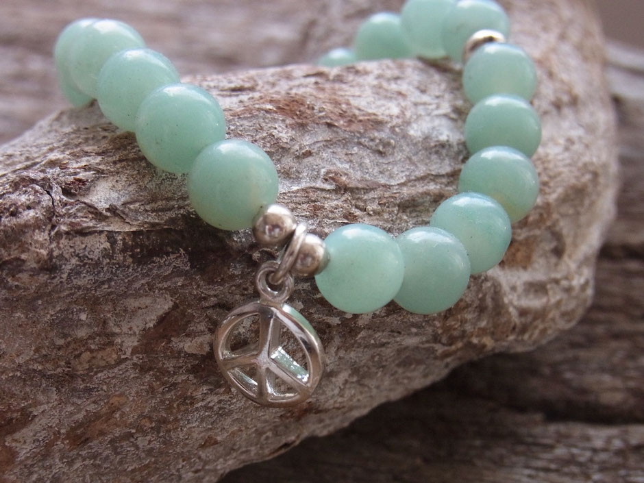 Armband mit blauen Amazonit Kugeln und Peace Zeichen Anhänger aus Silber