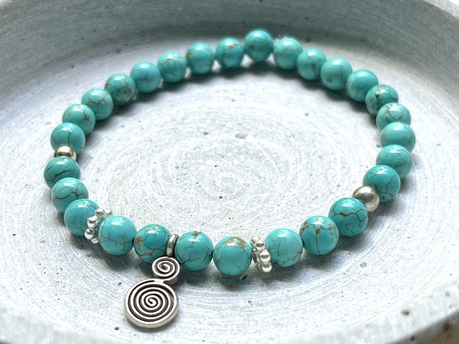 Türkis Armband mit Spirale aus Silber - Edelsteinarmband im Boho Look von SUMAJU