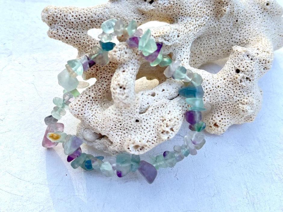 Armband mit Regenbogen-Fluorit Splittern | SUMAJU