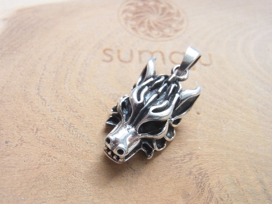 Drachenkopf Anhänger aus Silber