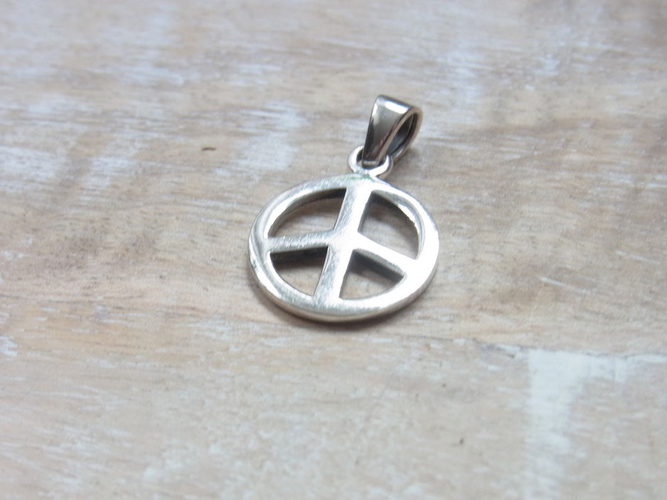 Kettenanhänger mit Peace Symbol aus Silber | SUMAJU