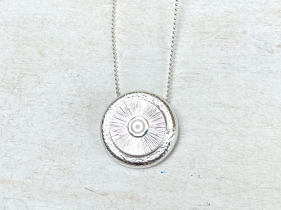 Sonne Planet Gong Anhänger Silber mit Kette