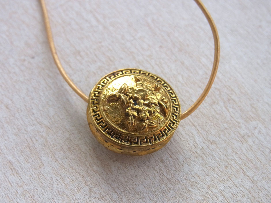 buddhistischer Schmuck mit Symbol Anhänger