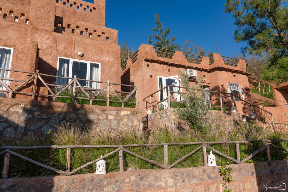 RAID BUGGY AU MAROC, une aventure de dingue au cœur de l'atlas. JOUR 1, d'Agafay aux contreforts de l'Atlas. logement La Dame Bija, MAROC. missaventure, blog road trip, overland 4x4 et nature.