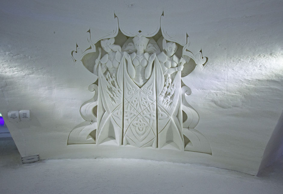 TOP 10 DES ACTIVITE A FAIRE EN LAPONIE/VISITER UN HOTEL DE GLACE, INFOS ET CONSEILS. www.missaventure.com  