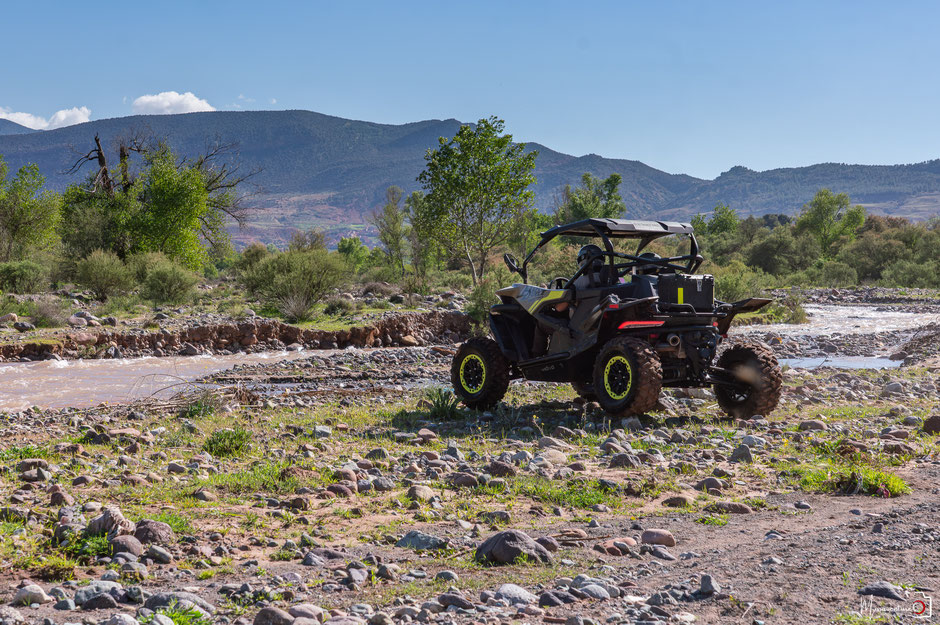 RAID BUGGY AU MAROC, une aventure de dingue au cœur de l'atlas. JOUR 1, d'Agafay aux contreforts de l'Atlas. missaventure, blog road trip, overland 4x4 et nature.