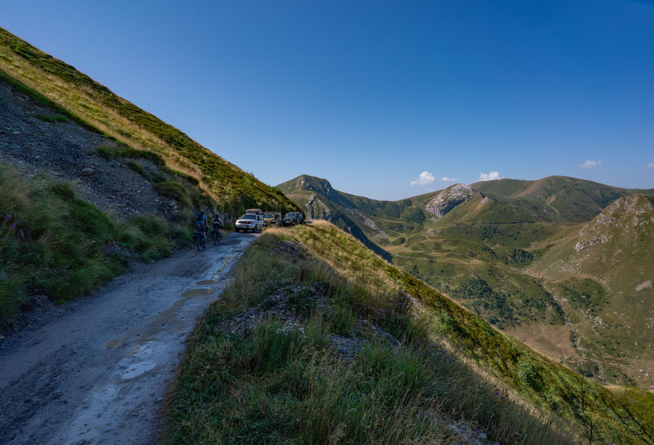 Week end 4x4 sur la piste de la Via Del Sale. Road trip 4X4 France-Italie. www.missaventure.com  Photography, Road trip & Travel adventures