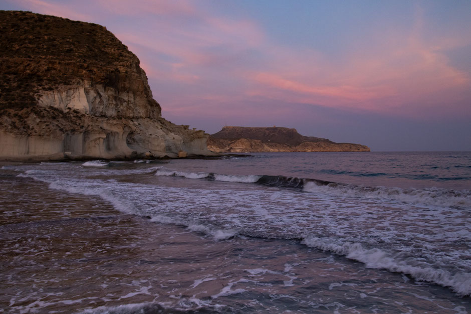 Le cabo de Gata, Road trip 4X4 en Andalousie. BIVOUAC DE REVE SUR LA PLAGE. www.missaventure.com  roadtrip, nature, outdoor and photographie