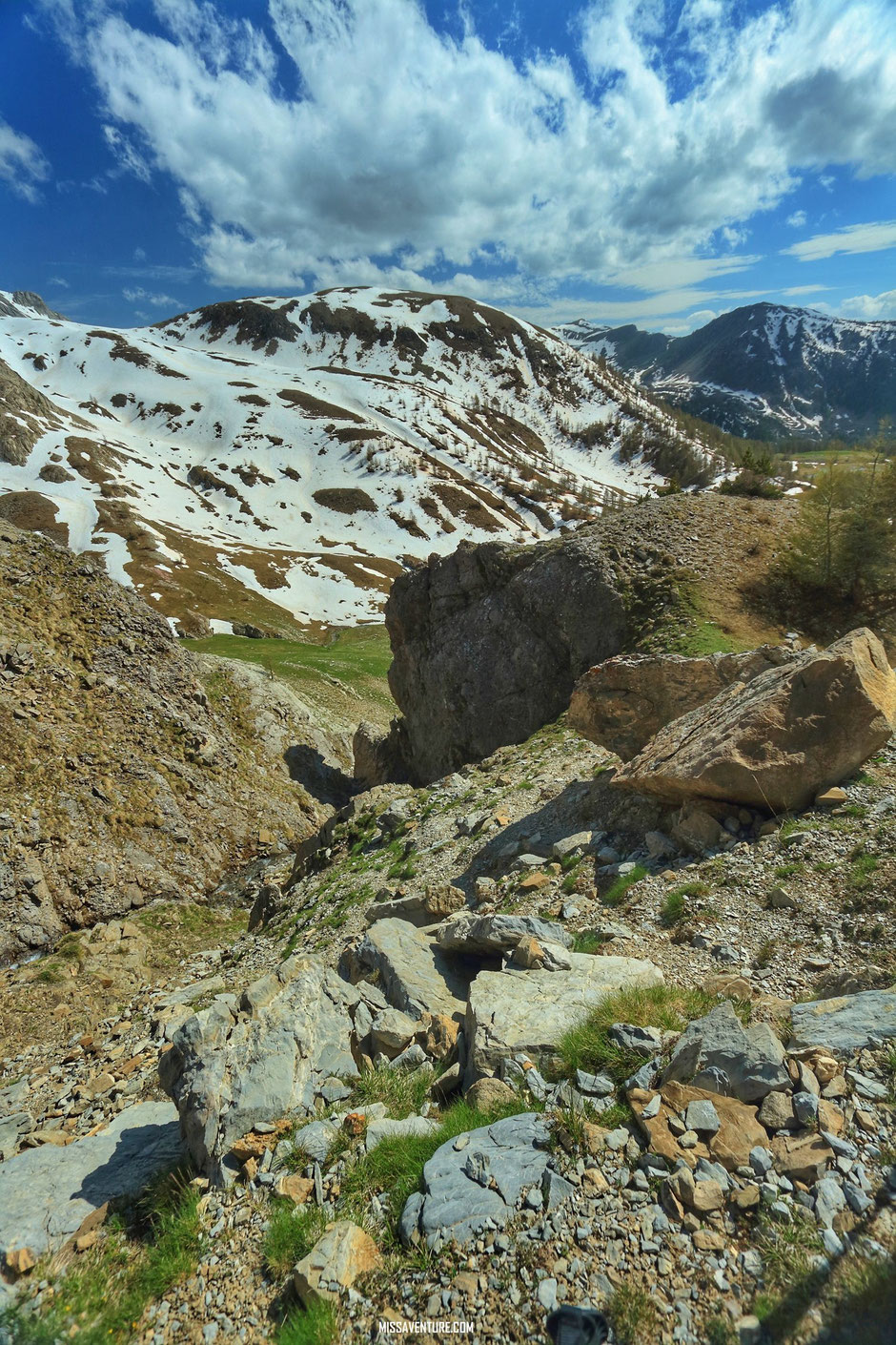 Randonnée et bivouac dans le Mercantour, allos. vers le col de la petite cayolle. www.missaventure.com blog voyage d'aventures, nature et photos.