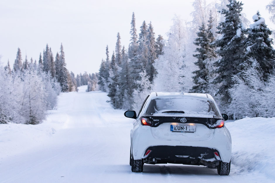 ROAD TRIP EN LAPONIE. Location et conduite en hiver?. Itinéraire, budget infos & aventures détaillées.