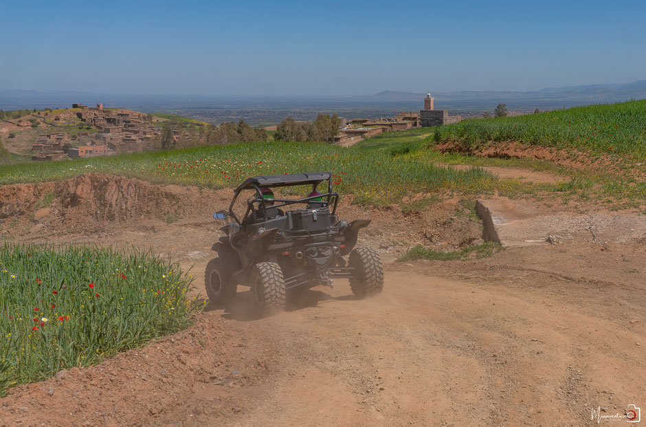RAID BUGGY AU MAROC, une aventure de dingue au cœur de l'atlas. JOUR 1, d'Agafay aux contreforts de l'Atlas. missaventure, blog road trip, overland 4x4 et nature.