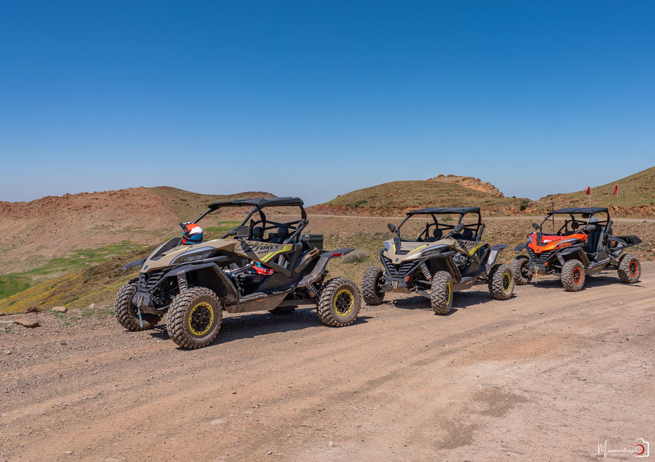 RAID BUGGY AU MAROC, une aventure de dingue au cœur de l'atlas. JOUR 1, d'Agafay aux contreforts de l'Atlas. missaventure, blog road trip, overland 4x4 et nature.