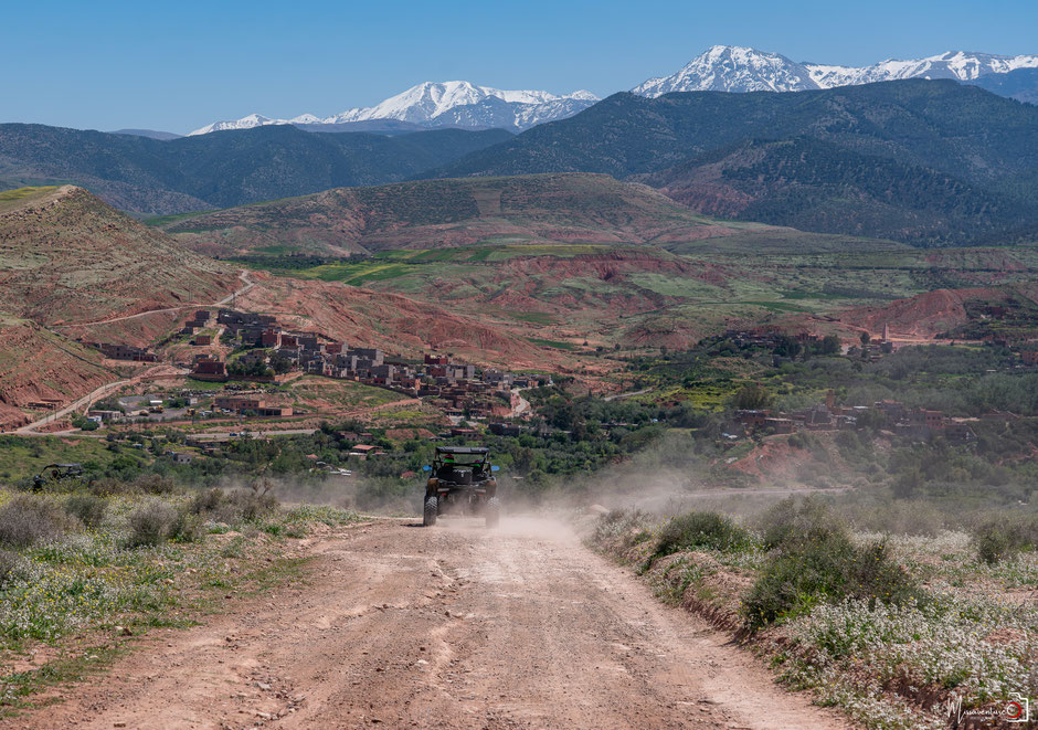 RAID BUGGY AU MAROC, une aventure de dingue au cœur de l'atlas. JOUR 1, d'Agafay aux contreforts de l'Atlas. missaventure, blog road trip, overland 4x4 et nature.
