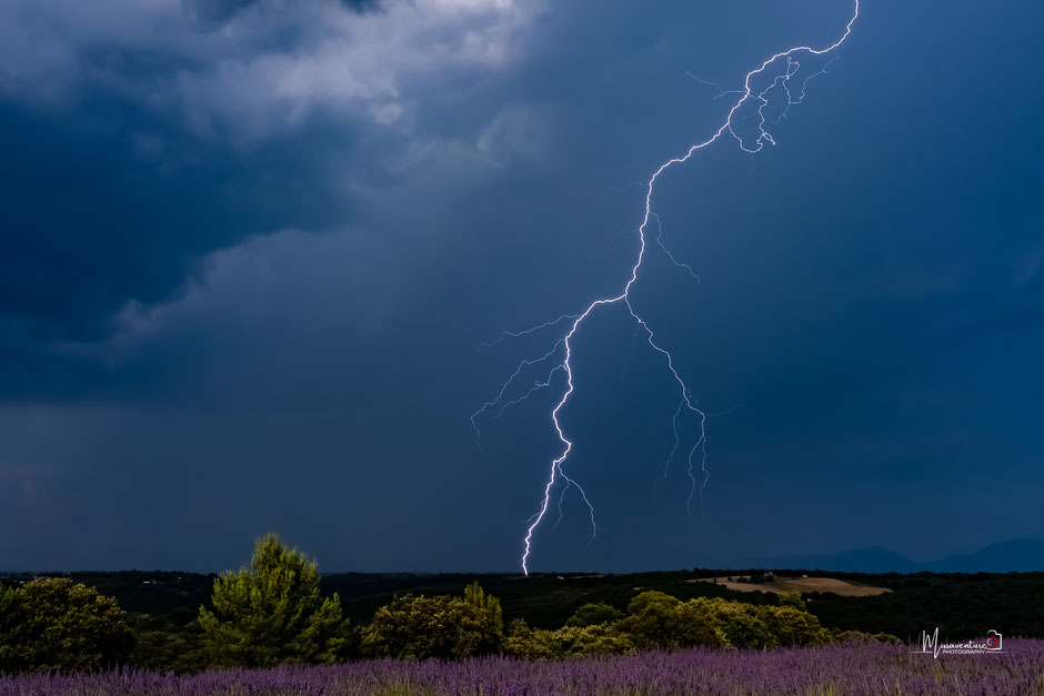 LA BOUTIQUE PHOTO, nos tirages photos d'aventures, édition 2024-2025 (orages, ciels spectaculaires, aurores boréales, Laponie et voie lactée).