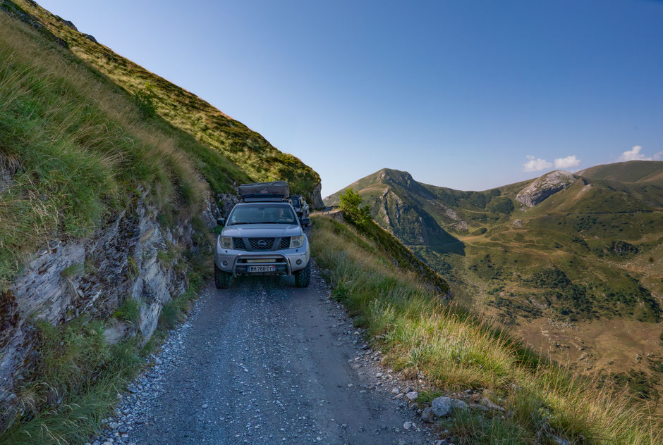 Week end 4x4 sur la piste de la Via Del Sale. Road trip 4X4 France-Italie. www.missaventure.com  Photography, Road trip & Travel adventures
