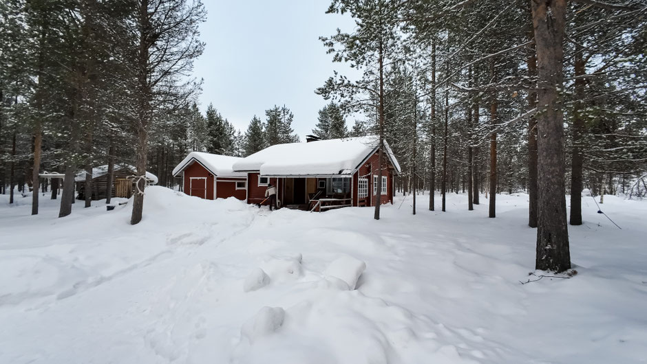 ROAD TRIP EN LAPONIE. Se loger, les bonnes adresses. Itinéraire, budget infos & aventures détaillées.