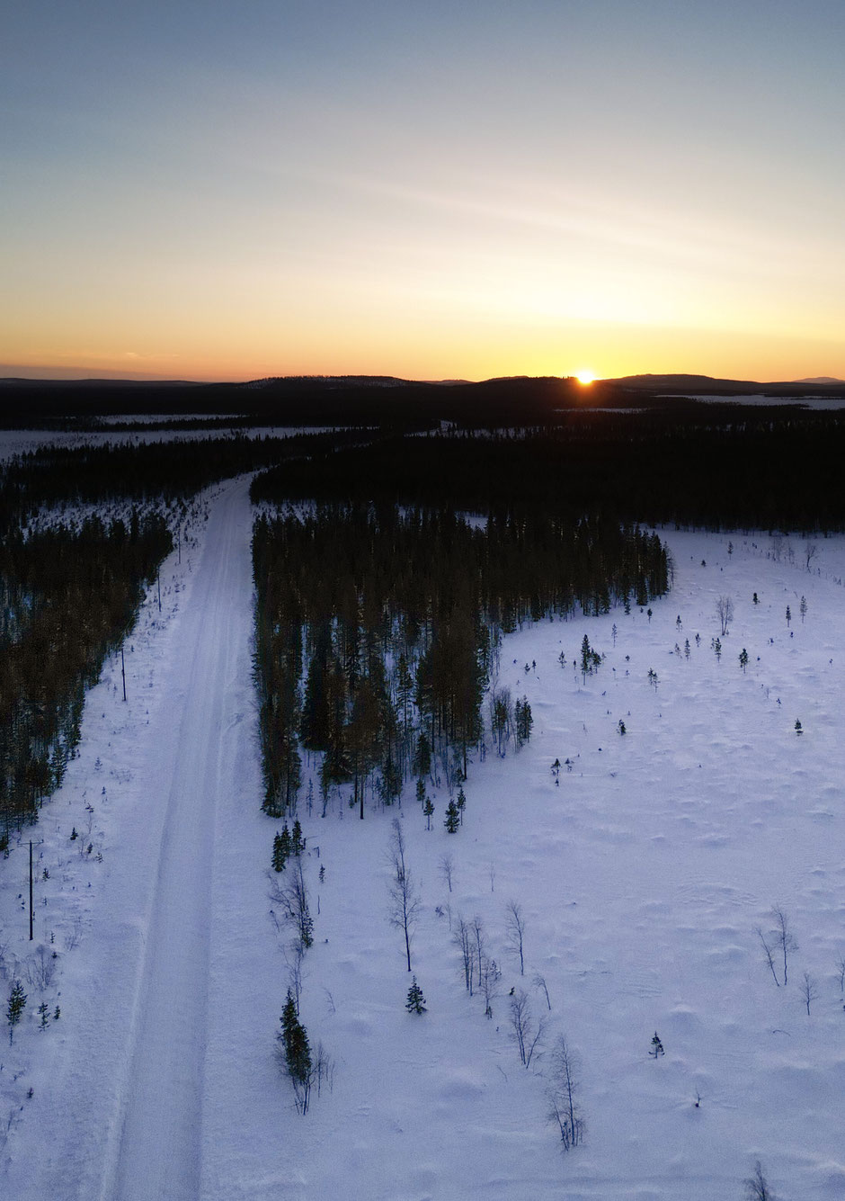 ROAD TRIP EN LAPONIE. Sur la route pour INARI. www.missaventure.com  roadtrip, nature, outdoor and photographie