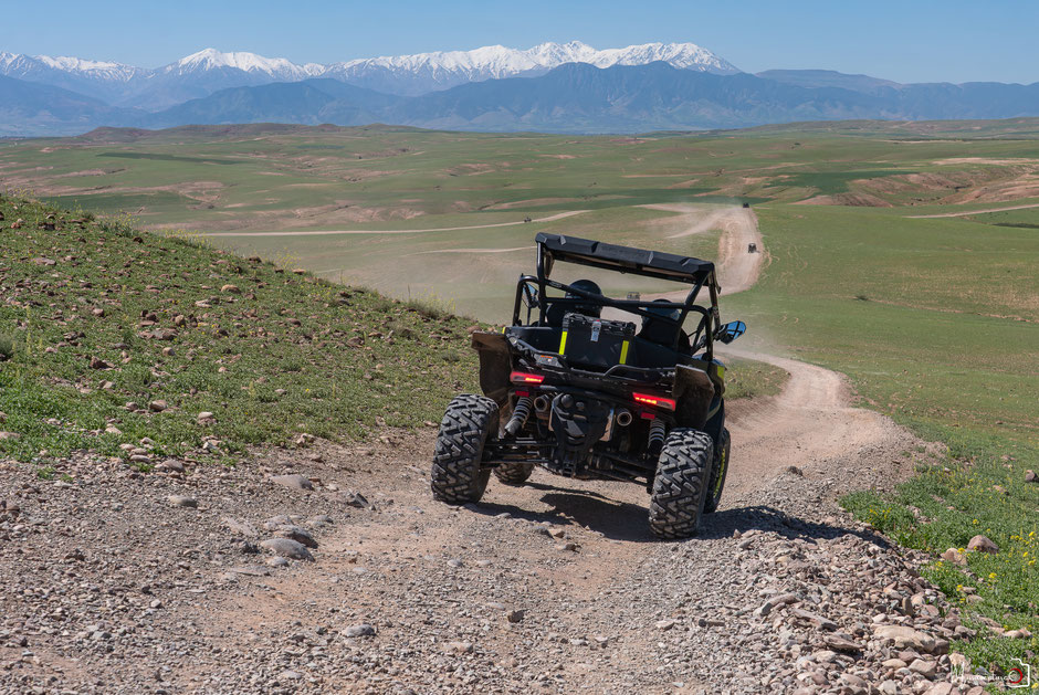 RAID BUGGY AU MAROC, une aventure de dingue au cœur de l'atlas. JOUR 1, d'Agafay aux contreforts de l'Atlas. missaventure, blog road trip, overland 4x4 et nature.