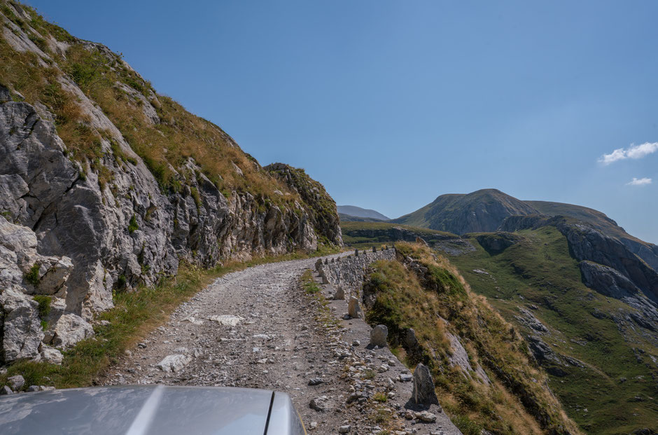 Week end 4x4 sur la piste de la Via Del Sale. Road trip 4X4 France-Italie. www.missaventure.com  Photography, Road trip & Travel adventures