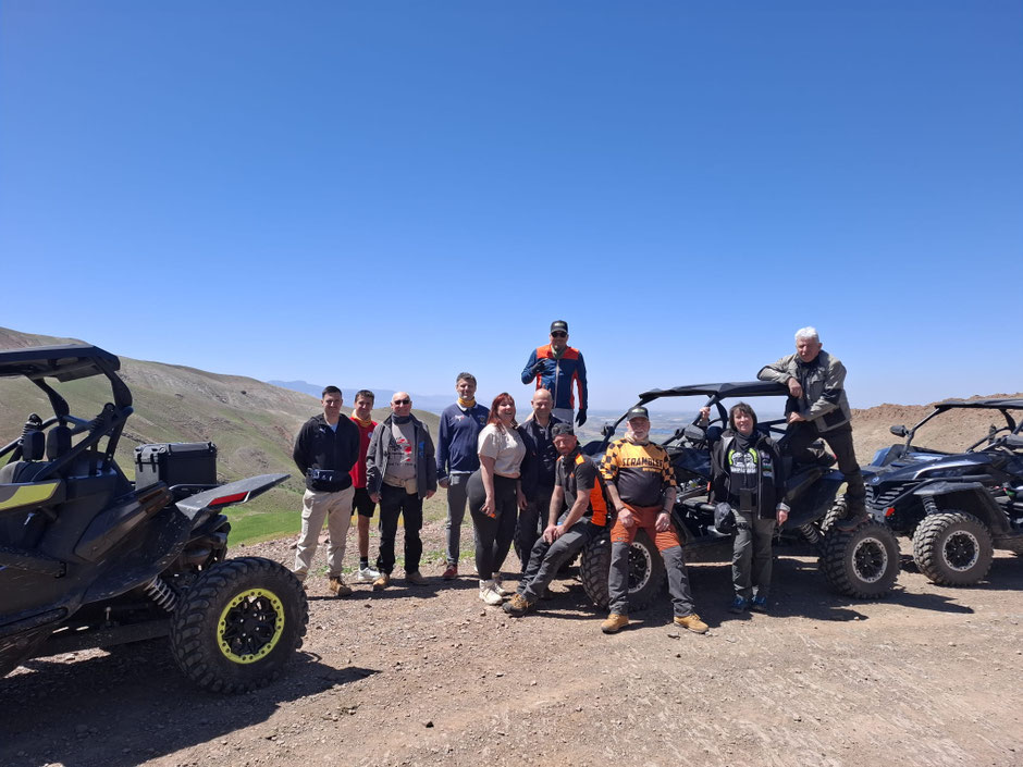 RAID BUGGY AU MAROC, une aventure de dingue au cœur de l'atlas. JOUR 1, d'Agafay aux contreforts de l'Atlas. missaventure, blog road trip, overland 4x4 et nature.