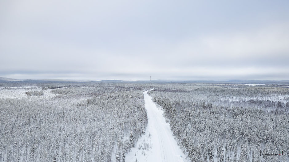 ROAD TRIP EN LAPONIE. Location et conduite en hiver?. Itinéraire, budget infos & aventures détaillées.