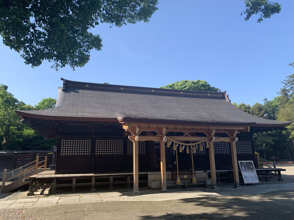 静寂に包まれた美しさ! 新緑の鷲宮神社を訪ねて