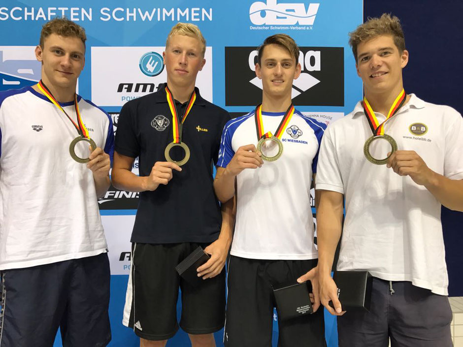 1. Mannschaft SC Wiesbaden 4 x 100 Meter Freistil / Bild: Oliver Großmann