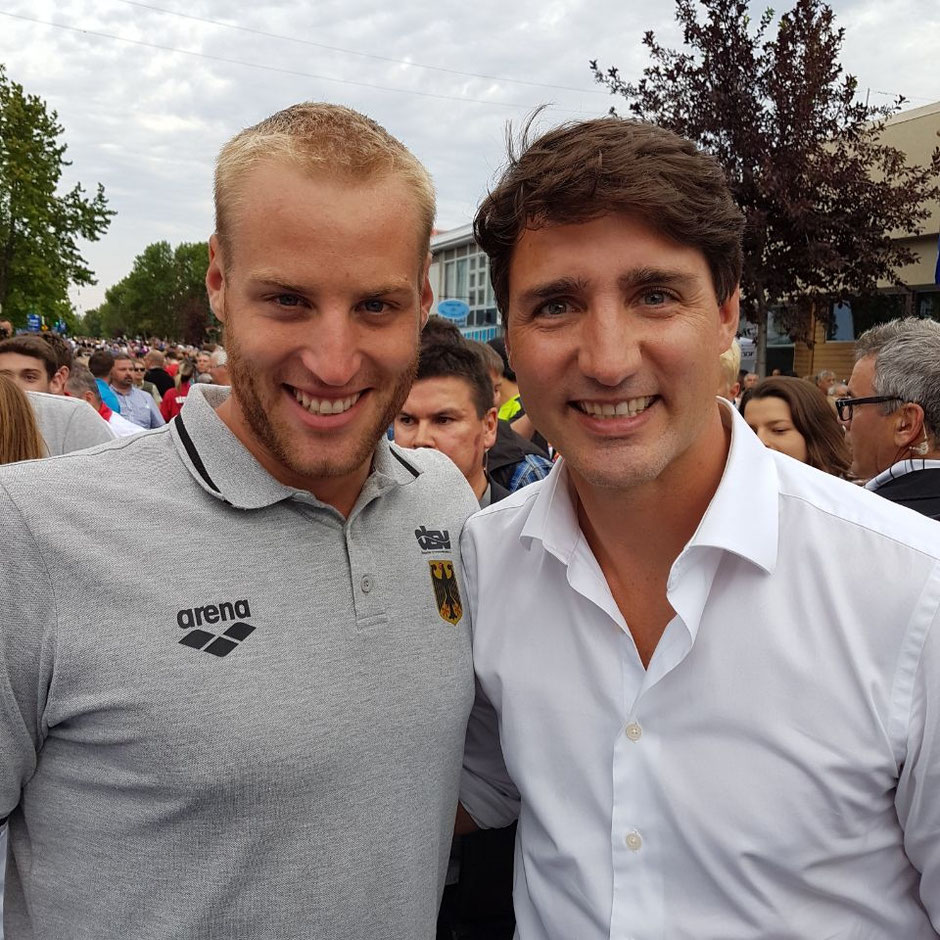 von links: Christian Reichert (SC Wiesbaden) und Premierminister Trudeau