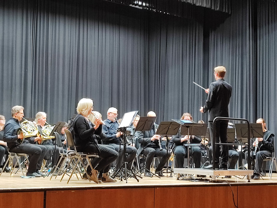 Unser Ensemble machte den Auftakt zum Musiktag (Bildrechte: MBO)