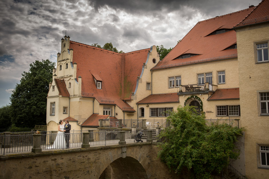 Hochzeit Schloss Schleinitz, hochzeitslocation Schloss Schleinitz, hochzeitsfotograf Meißen, Hochzeit Lommatzsch, Standesamt Lommatzsch, Hochzeitslocation Meißen, Heiraten in Meißen, Hochzeitsfotograf Meißen